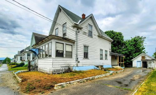 29 Katahdin Ave, Millinocket, ME 04462-1347