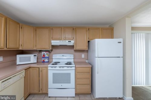 15 Delaware Ave, Trenton NJ  08628-2002 exterior