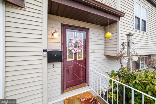 36 Copperfield Dr, Trenton NJ  08610-2031 exterior