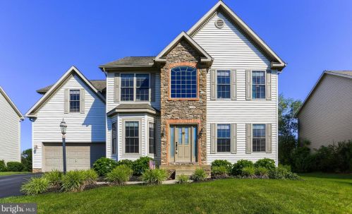 1443 Farm Cross Way, York PA  17408-8537 exterior