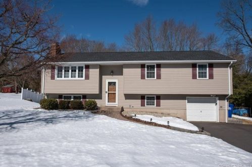 145 Highridge Rd, Southington, CT 06489-2824