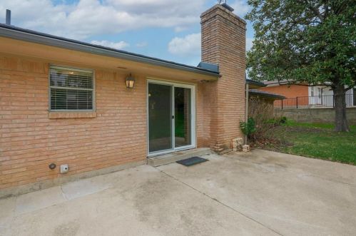 1712 Ridgmar Blvd, Fort Worth TX  76116-2048 exterior