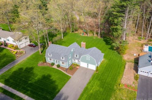 119 Pattonwood Dr, Southington, CT 06489-1632