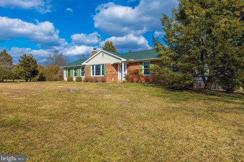 8531 Hunt Club Rd, Graceham, MD 21788-2610