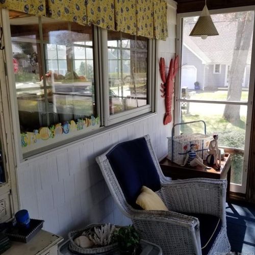 31 Sea Breeze Ave, Niantic CT  06357-3439 exterior