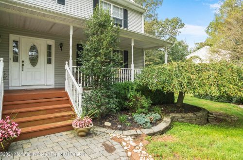 780 Lakehurst Ave, Jackson Twp, NJ 08527-5244