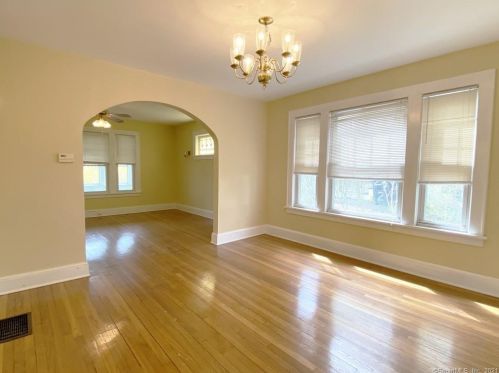 25 4th St, Norwalk CT  06855-2403 exterior