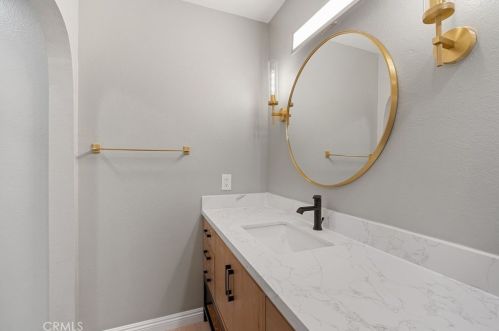 431 Tangelo, Irvine CA  92618-4483 exterior
