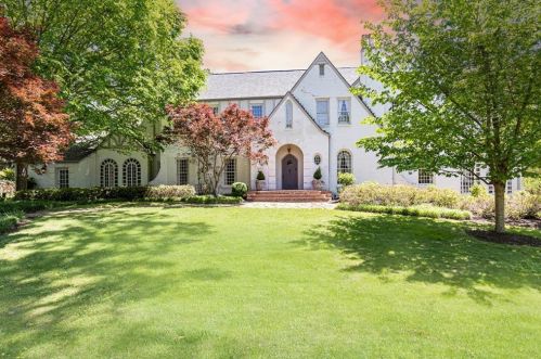 3119 Habersham Rd, Atlanta GA  30305-2939 exterior