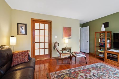 62 Springwood Ct, Princeton NJ  08540-9404 exterior