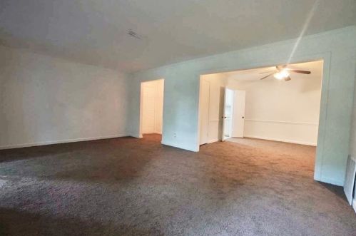 52 Le Parc Fontaine, Lithonia, GA 30038-2108