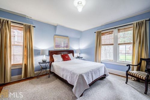 689 Cumberland Cir, Atlanta GA  30306-3256 exterior