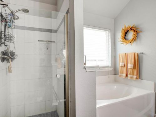 5733 Parkview Hills Ln, Fort Worth TX  76179-6715 exterior