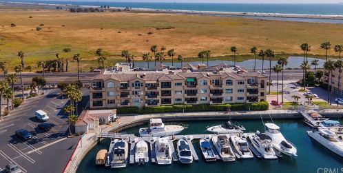 4167 Warner Ave, Huntington Beach CA  92649-4258 exterior