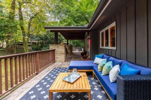 910 Barton Woods Rd, Atlanta GA  30307-1308 exterior