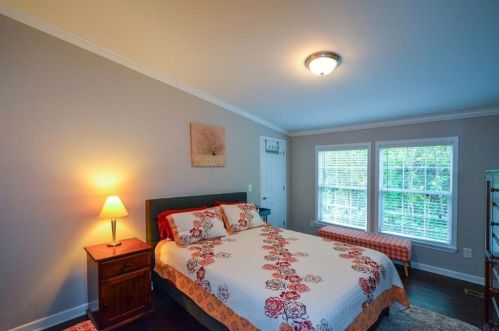 2475 Hazel Dr, Atlanta GA  30316-3405 exterior
