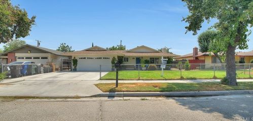 4046 Columbia Ave, Riverside CA  92501-1526 exterior