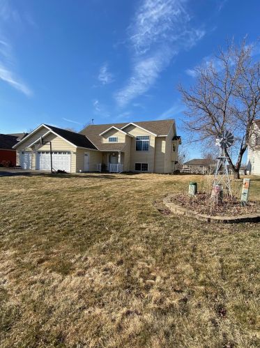 1423 Hillside Ct, Sauk Rapids, MN 56379-2571
