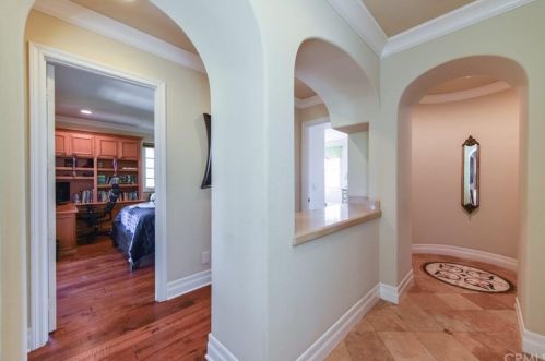 25 Blue Smt, Irvine CA  92603-0168 exterior