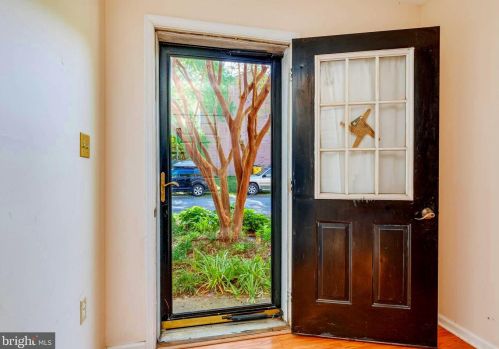 7 Mudfort Dr, Harpers Ferry, WV 25425-6353