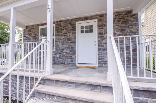 22 High St, Tinton Falls NJ  07724-3451 exterior