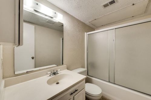 703 Shady Grv Rd, Irving TX  75060-6119 exterior