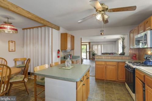 7537 Pleasant Ave, Camden NJ 08110-3536 exterior