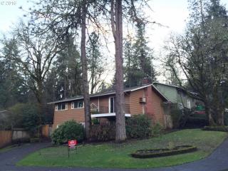 4574 Manzanita St, Eugene, OR 97405-4611