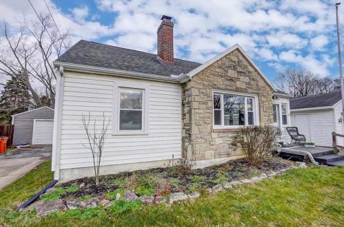 1222 Cherokee Dr, Springfield, OH 45506-3205