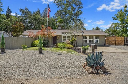 5625 De Ponti Dr, Citrus Heights, CA 95662-5306