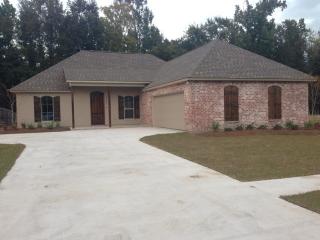 2366 Woodland Ct, Port Allen LA  70767-4173 exterior