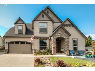 4475 Danica Ct, Portland, OR 97267-4281