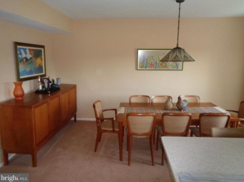 38 Topaz Ln, Trenton NJ 08690-3614 exterior