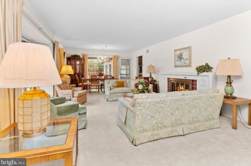 14710 Homecrest Rd, Silver Spring, MD 20906-1826