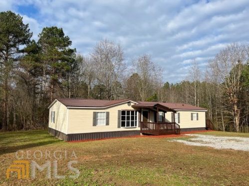 63 Holiday Dr, Carrollton, GA 30116-8426
