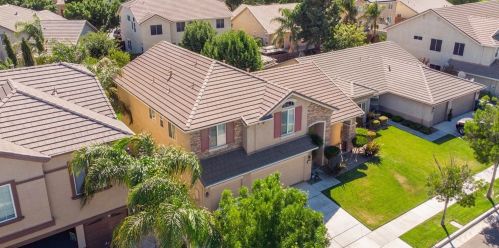 1675 Mahogany Dr, Los Banos, CA 93635-9698