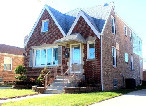 5644 New England Ave, Chicago, IL 60638-3215