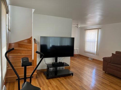4514 Joliet Ave, Lyons, IL 60534-1817