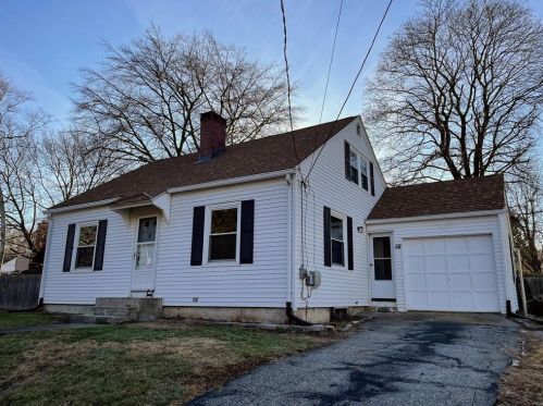 58 Dean Ave, Providence, RI 02919-1436