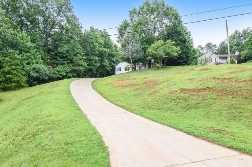 90 Whispering Waters Dr, Big Canoe, GA 30143-6845