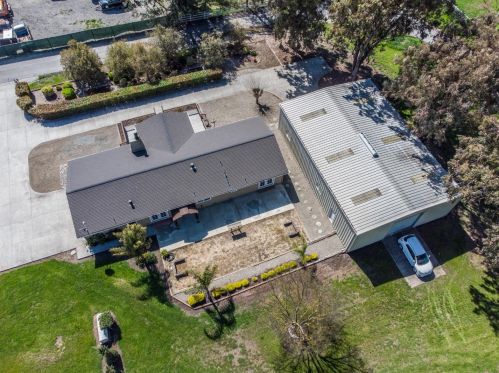 15125 Center Ave, San Martin, CA 95046-9749