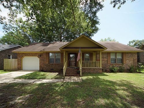 905 Larch Pines Ct, Ladson, SC 29456-3117