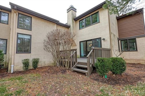 545 Sayre Dr, Princeton NJ  08540-5825 exterior