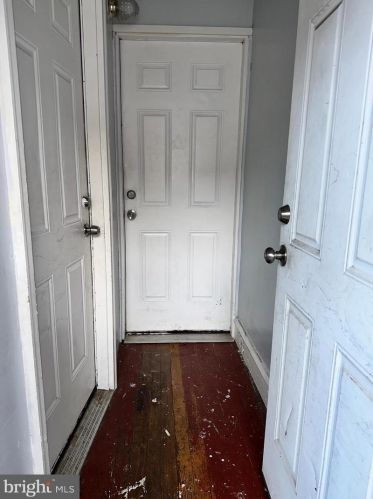 1545 30th St, Philadelphia, PA 19146-3503