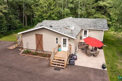 88 Harney Rd, Esko, MN 55733-9528