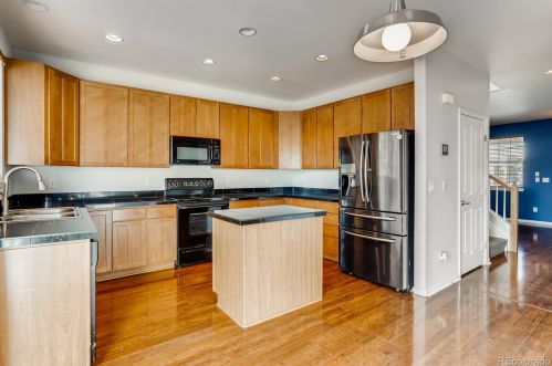 7493 Lewiston St, Denver CO  80016-1459 exterior