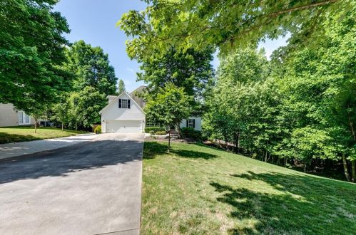 5330 Monarch Dr, Gainesville, GA 30506-7326