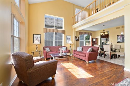 485 Chesterfield Ln, North Aurora, IL 60542-9108