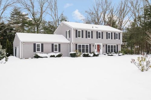 14 Red Oak Rd, Warwick, RI 02818-2209