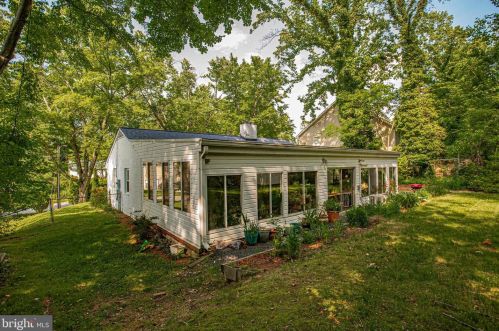 7415 Hastings St, Springfield VA  22150-4108 exterior